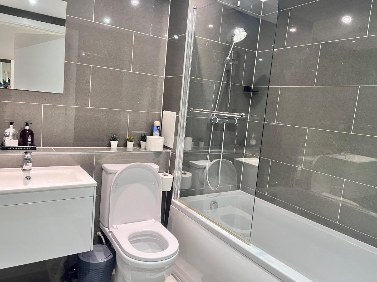 Elegant 3Br 2Bath Flat In Canary Wharf - O2 -Excel ลอนดอน ภายนอก รูปภาพ